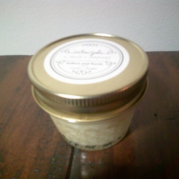 The Candle Company Candle, Scent: Saffron & Suede in a Jar NIP - Picture 6 of 9